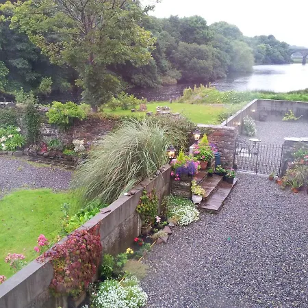 Riverside House Newport (Mayo)