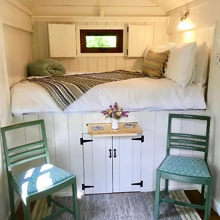 Riverside House Bed & Breakfast