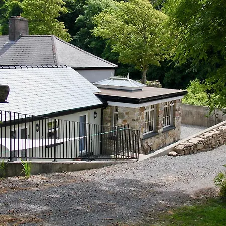 Riverside House Bed and breakfast
