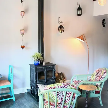 Riverside House Bed & Breakfast