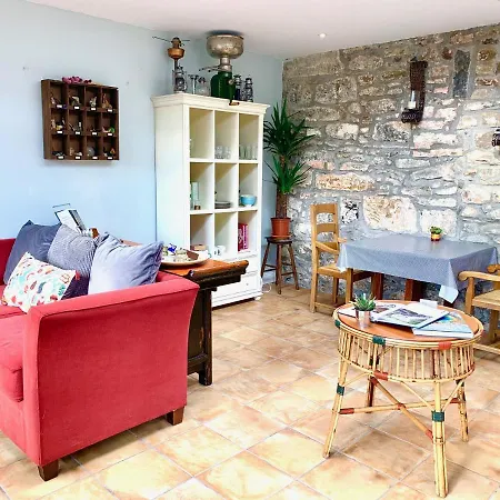 Riverside House * Newport (Mayo)