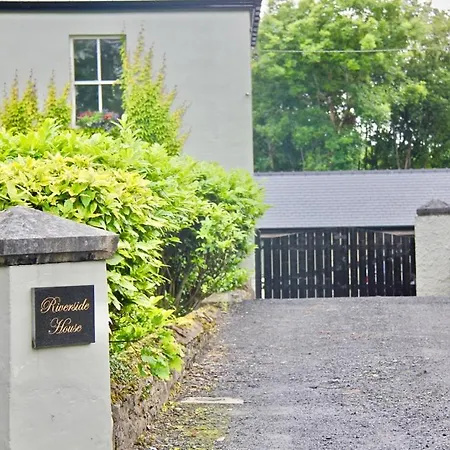 Riverside House Bed & Breakfast