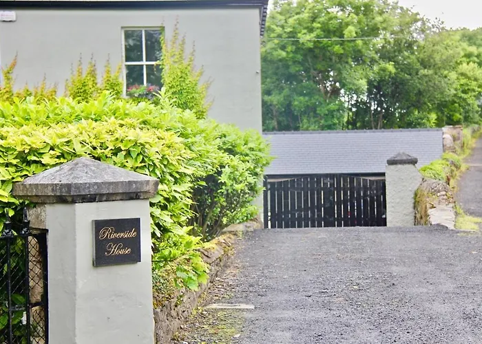 Riverside House Bed & Breakfast